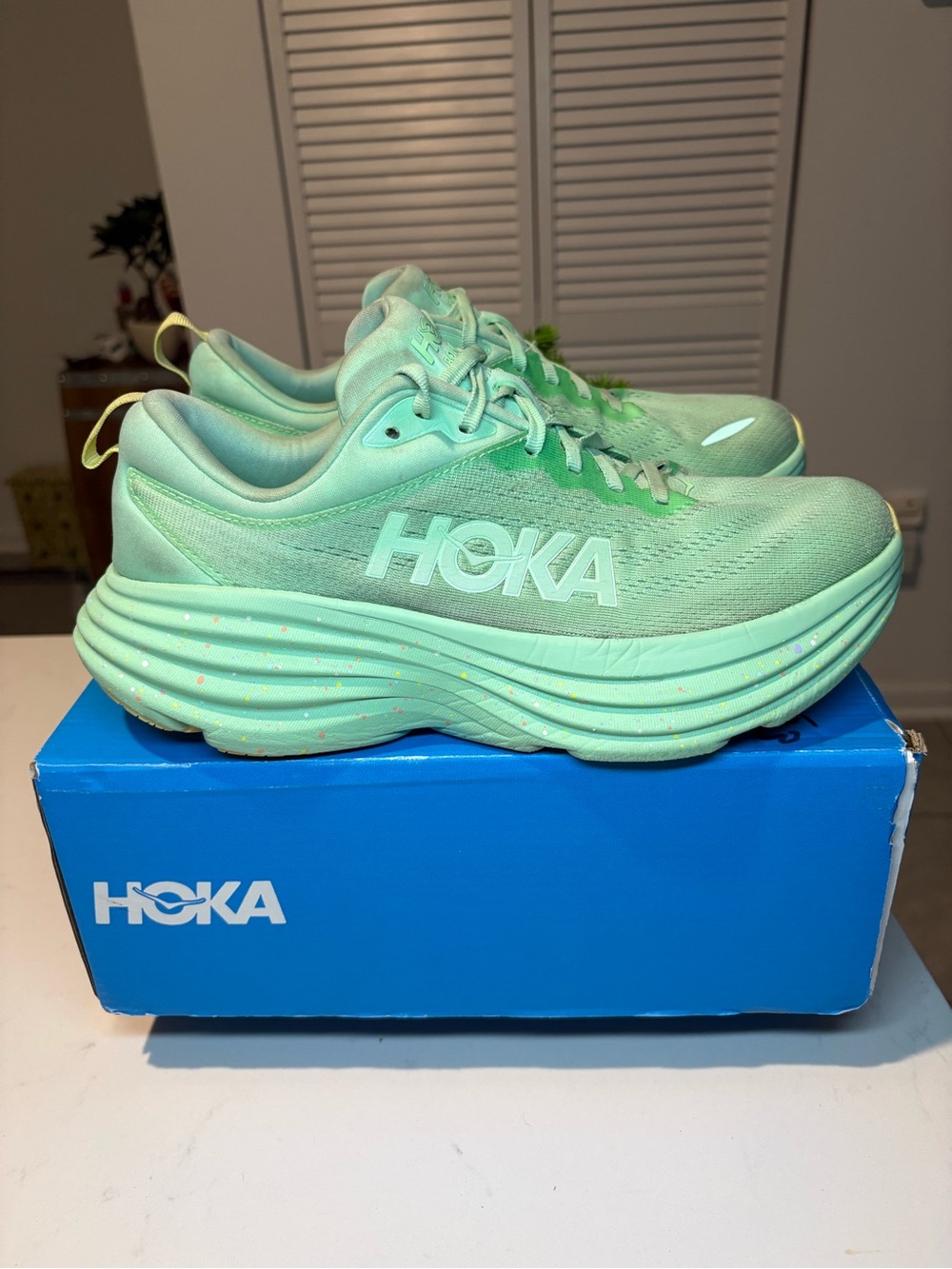 Hoka Bondi 8 Key Lime Pie Green Women’s Size 10.5B Elite Running Shoes